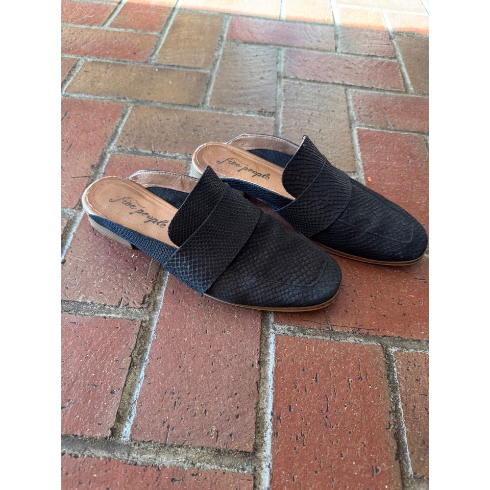 Free People Black Leather Mules Slip On Loafer Flats Womens‎ Size 38